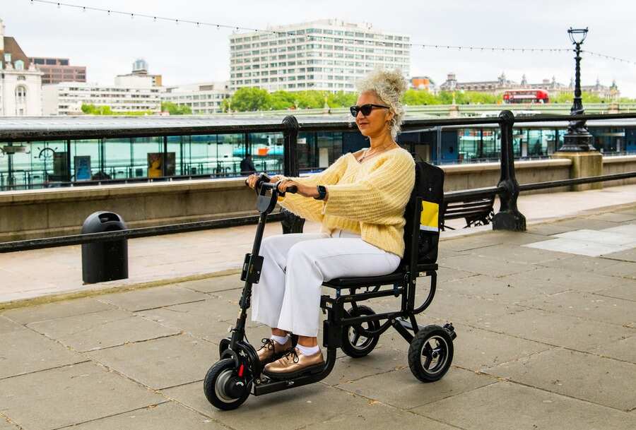 eFOLDi Lite Lightweight Folding Travel Scooter